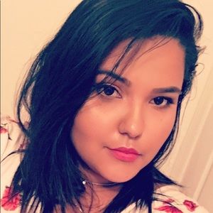 Meet your Posher, Alejandra